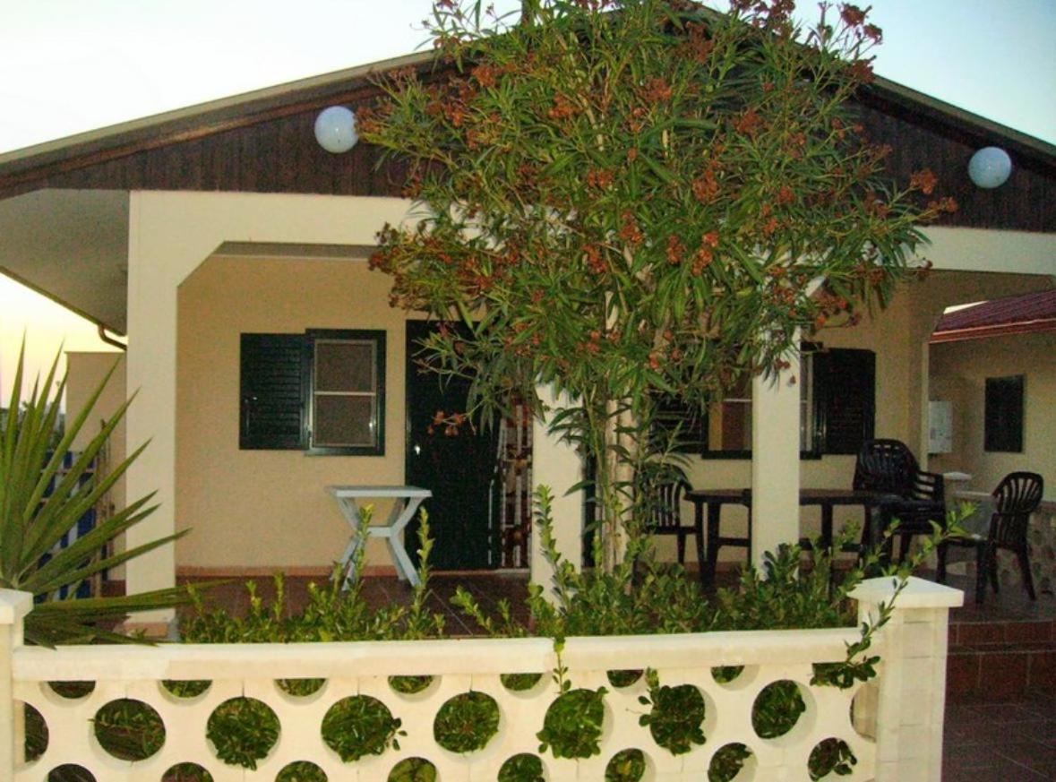 Villaggio Turistico La Baia Degli Angeli Margherita Di Savoia Exterior foto