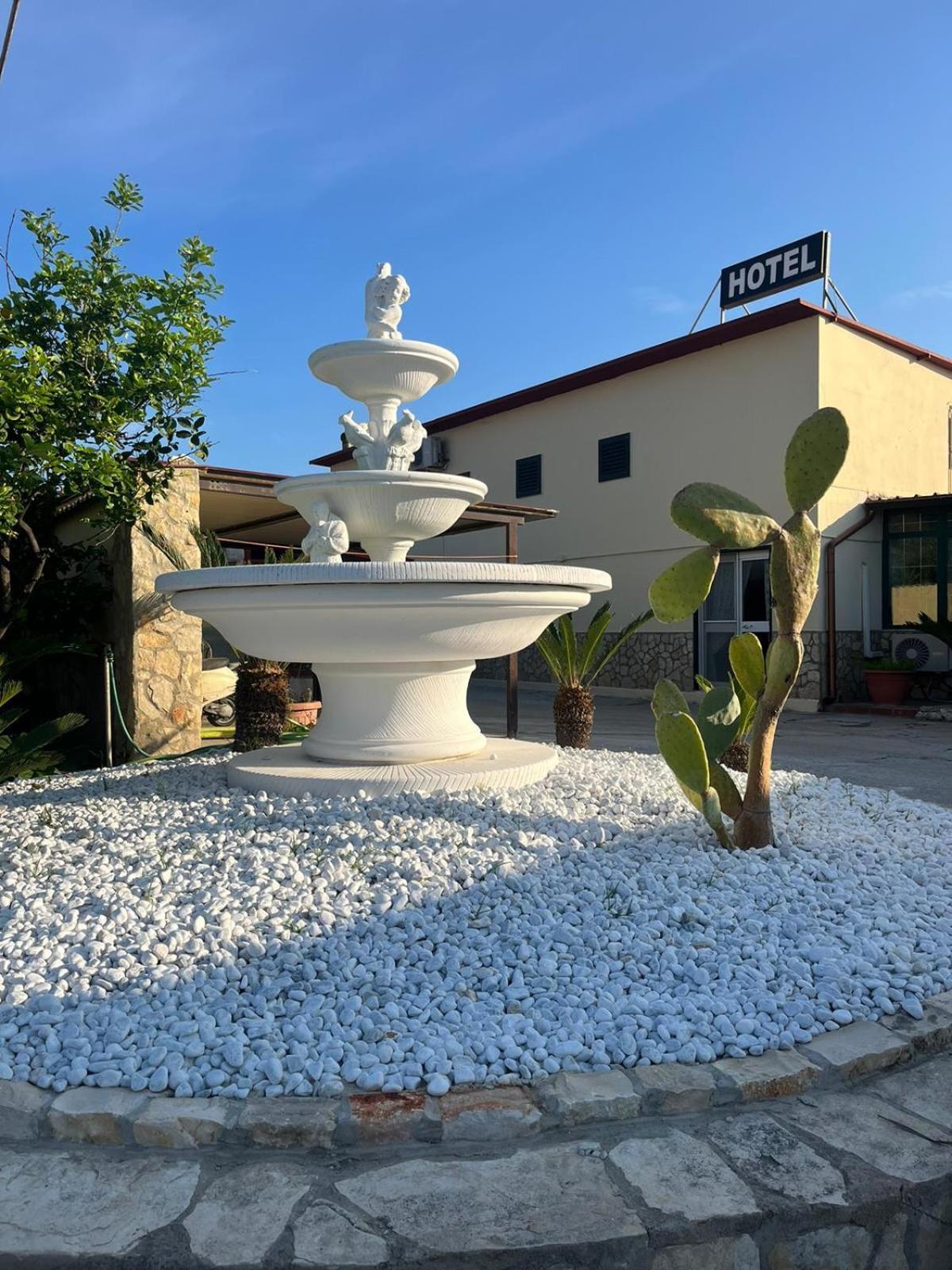 Villaggio Turistico La Baia Degli Angeli Margherita Di Savoia Exterior foto